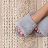 おうちのスリッパ事情｜普段用とお風呂上がり用、分けてますか？